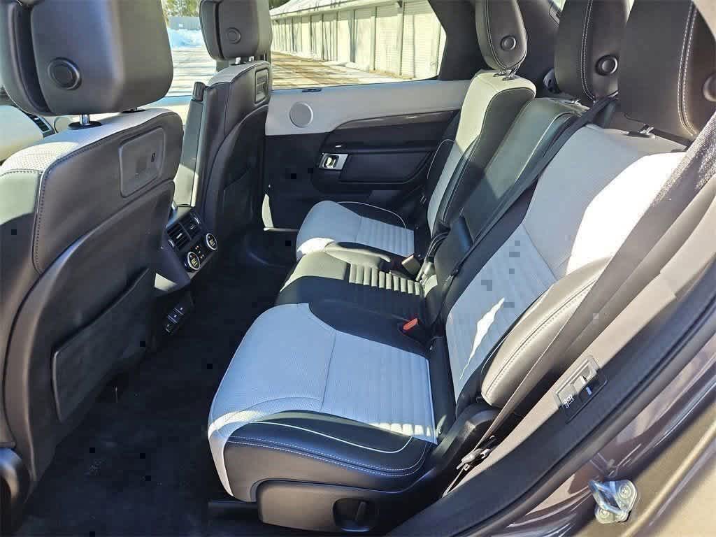 2024 Land Rover Discovery Metropolitan Edition - Photo 37