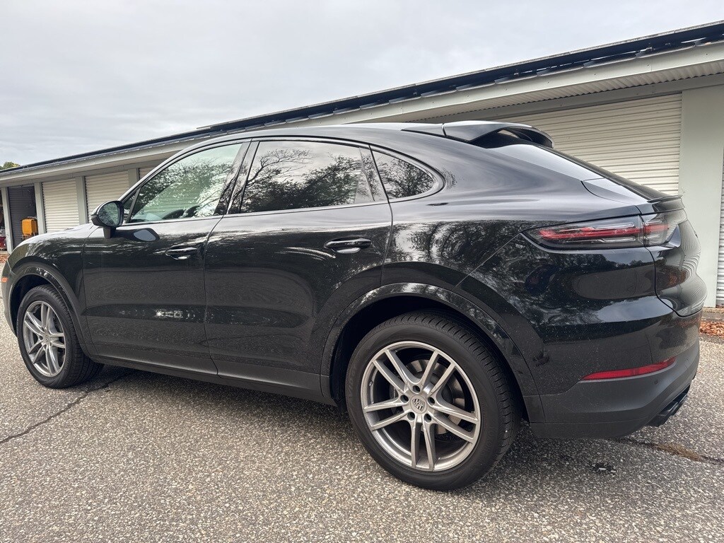 2023 Porsche Cayenne Coupe Platinum Edition photo 4