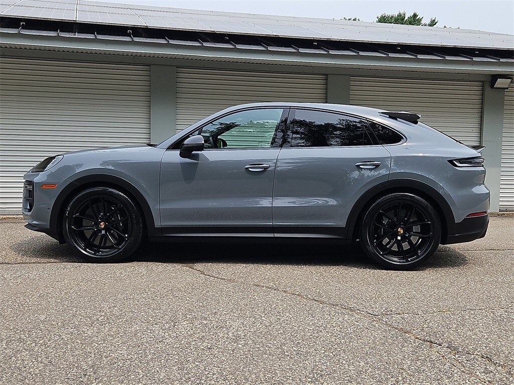2025 Porsche Cayenne Coupe Turbo GT photo 2