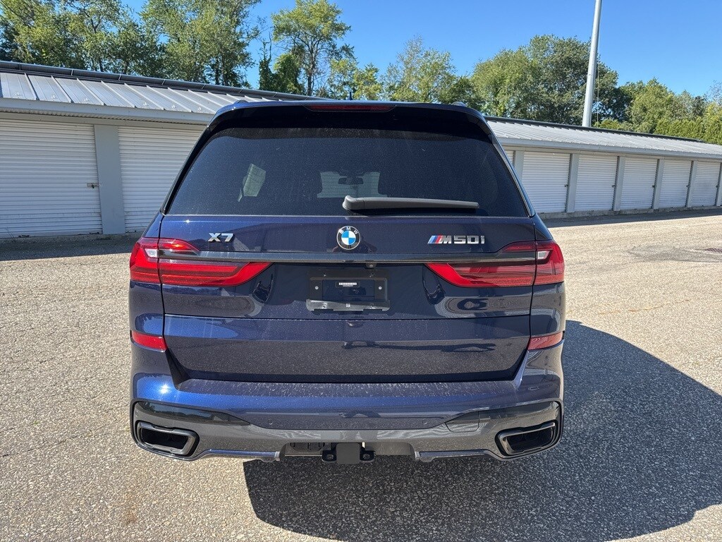 2022 Bmw X7 M50i photo 3