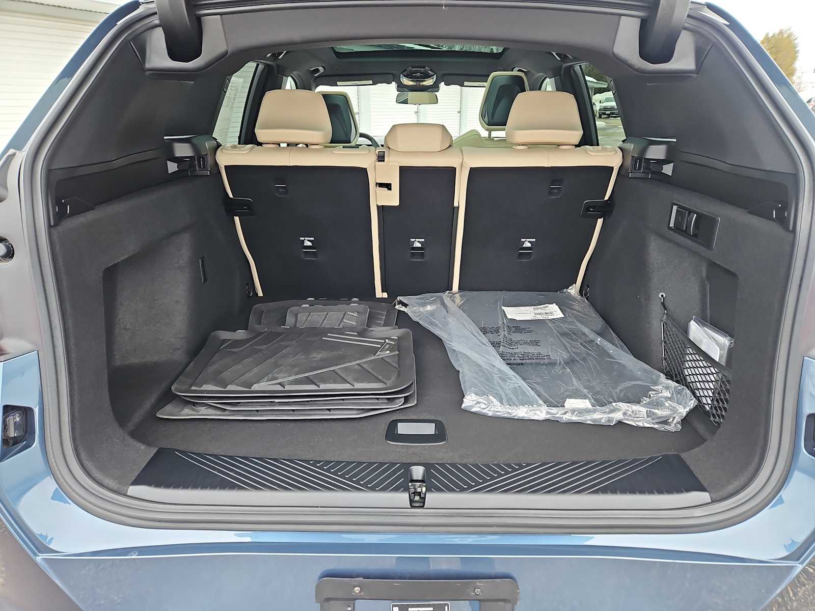 2025 BMW X3 30 - Photo 34