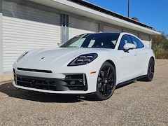 2026 Porsche Panamera 4 Hatchback