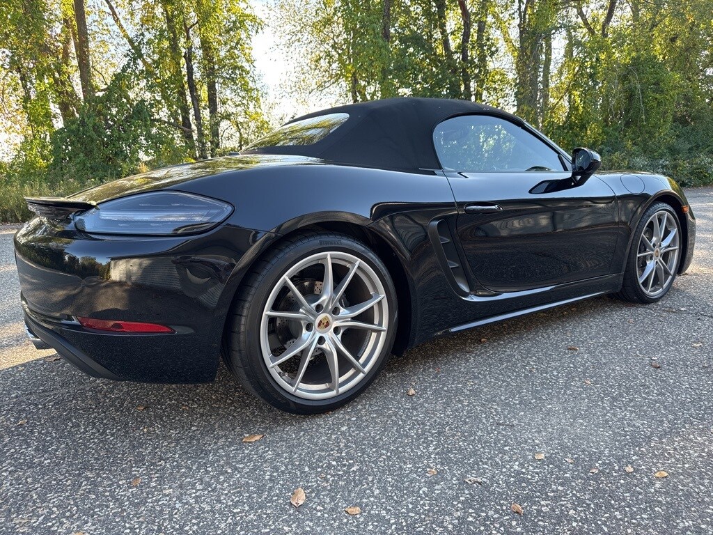 2024 Porsche Boxster photo 3