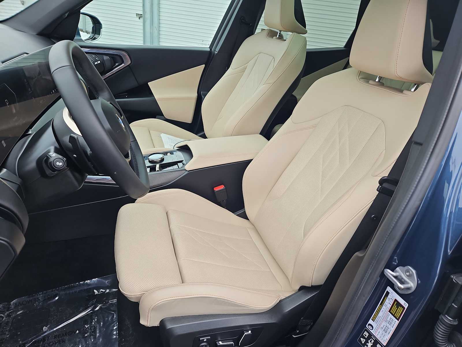 2025 BMW X3 30 - Photo 16