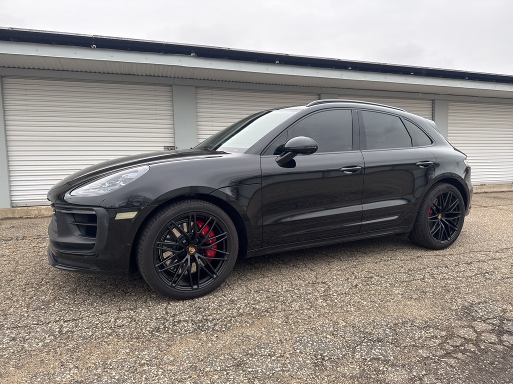 2023 Porsche Macan GTS's photo