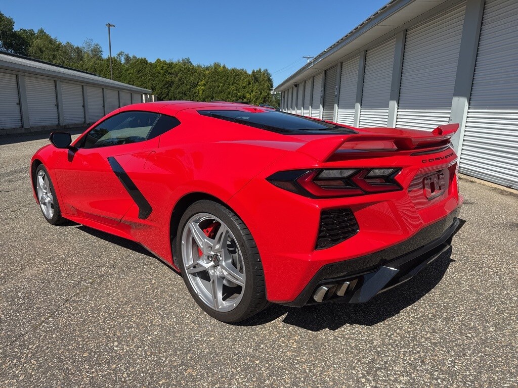 2021 Chevrolet Corvette Stingray 2LT photo 3