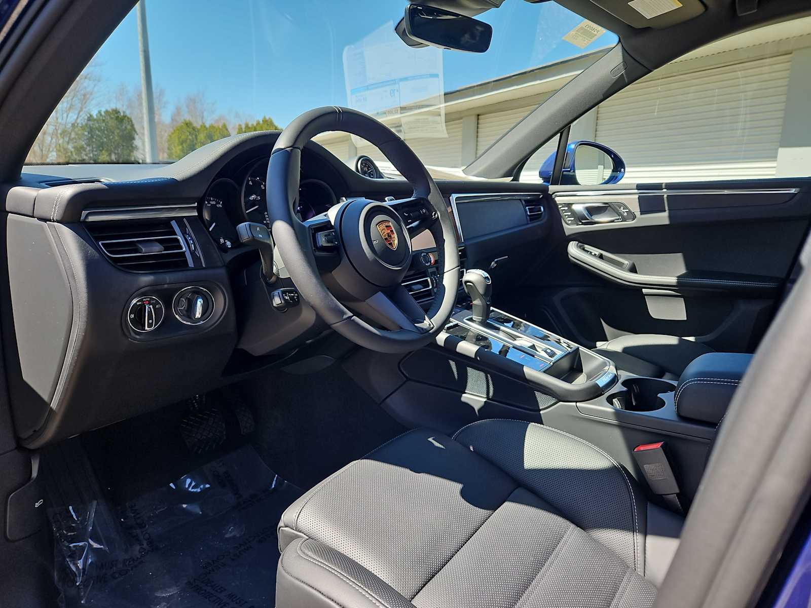 2026 Porsche Macan GTS - Photo 8