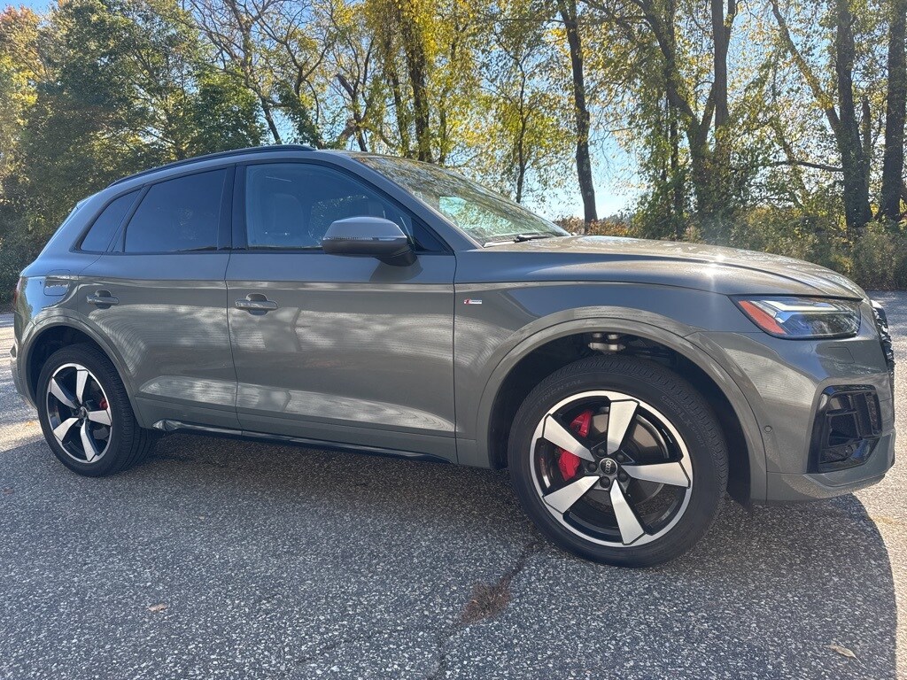 2024 Audi Q5 45 S line Prestige photo 2