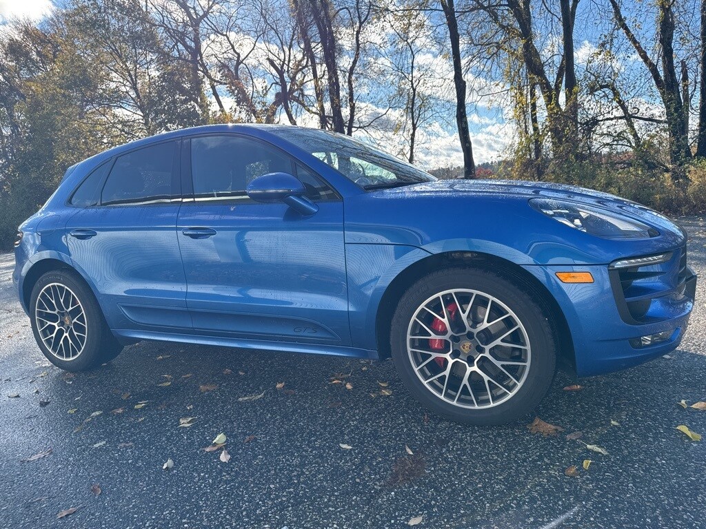2018 Porsche Macan GTS photo 2