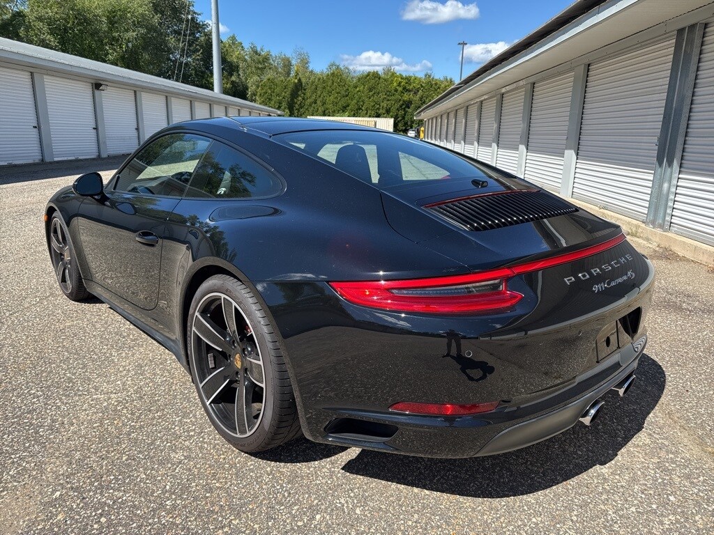 2017 Porsche 911 4S photo 3