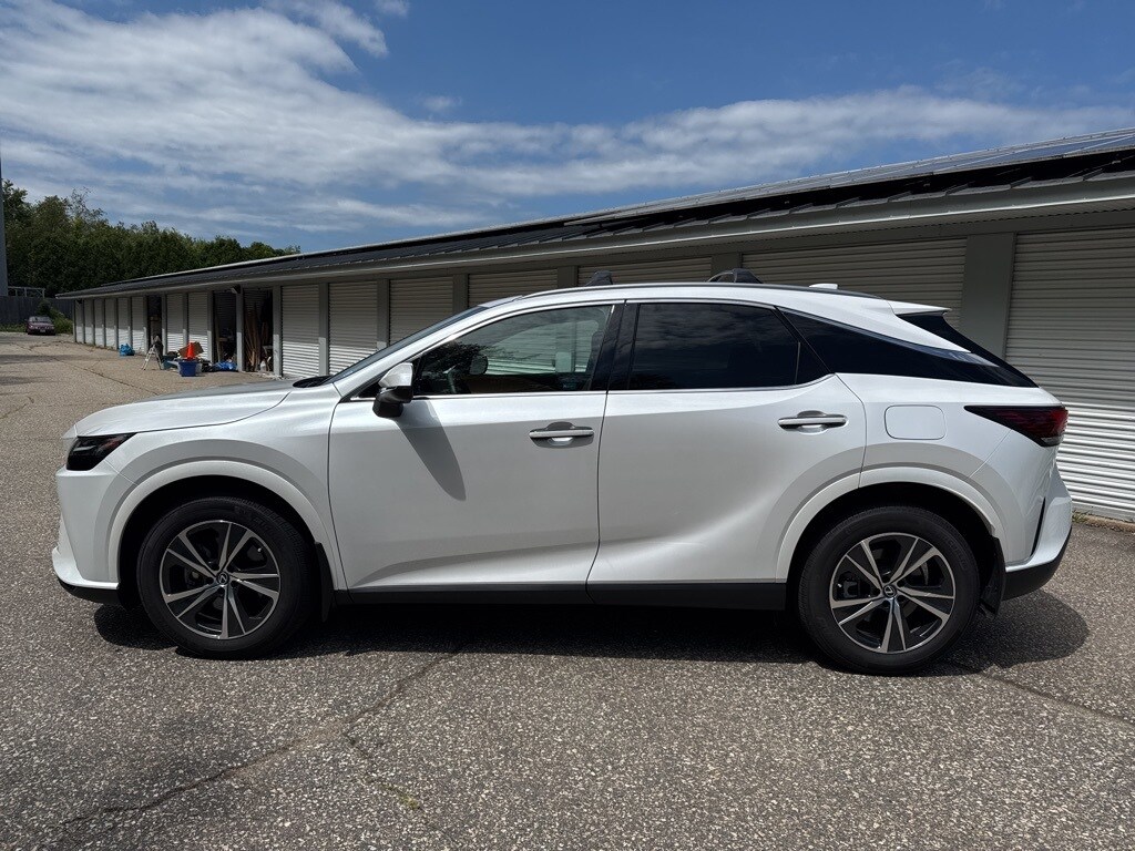 2023 Lexus RX 350 photo 2