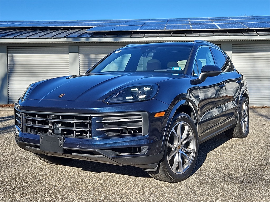 2024 Porsche Cayenne Base's photo