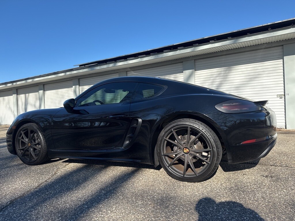 2019 Porsche Cayman T photo 3