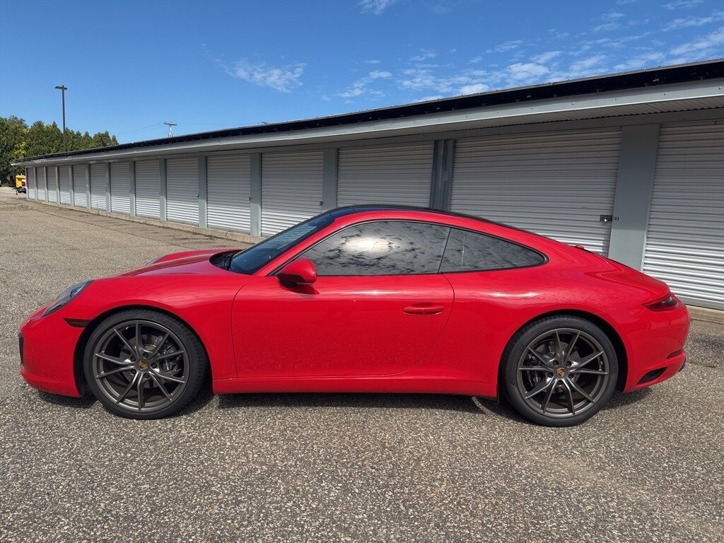 2017 Porsche 911 photo 2