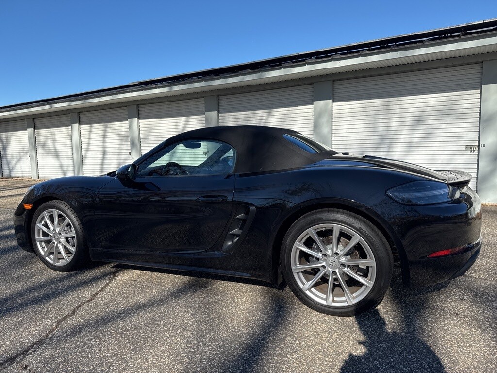 2025 Porsche Boxster photo 4
