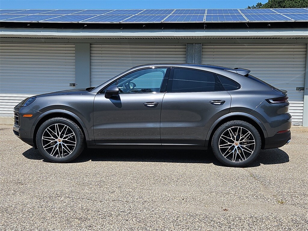 2026 Porsche Cayenne Coupe photo 2