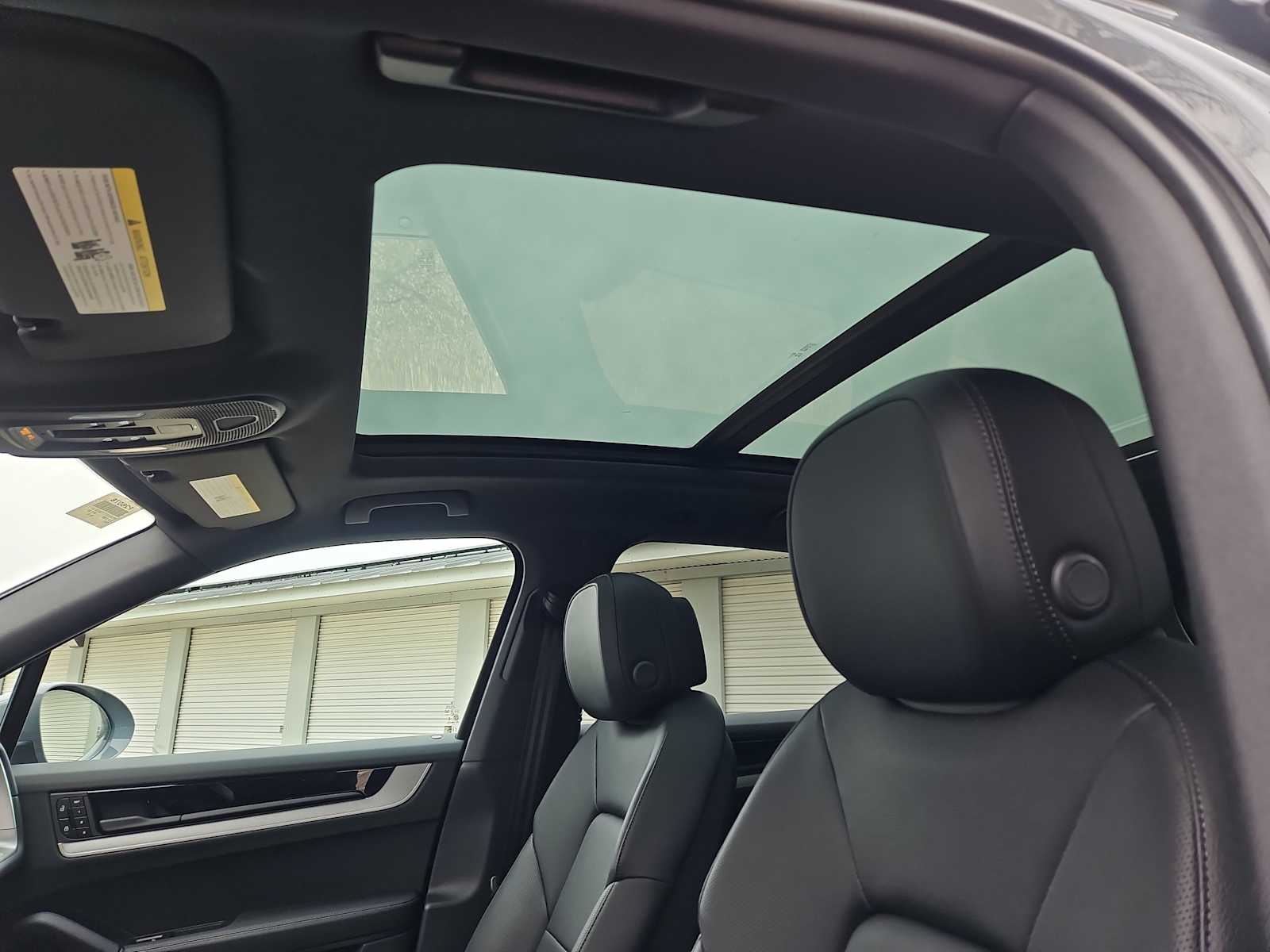 2026 Porsche Cayenne Base - Photo 13