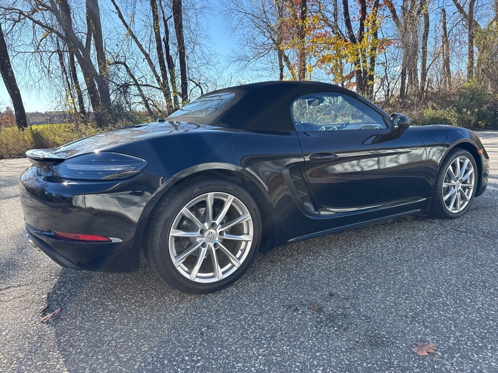 2025 Porsche Boxster photo 3