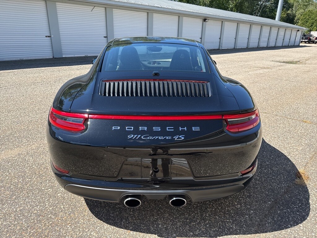 2017 Porsche 911 4S photo 4