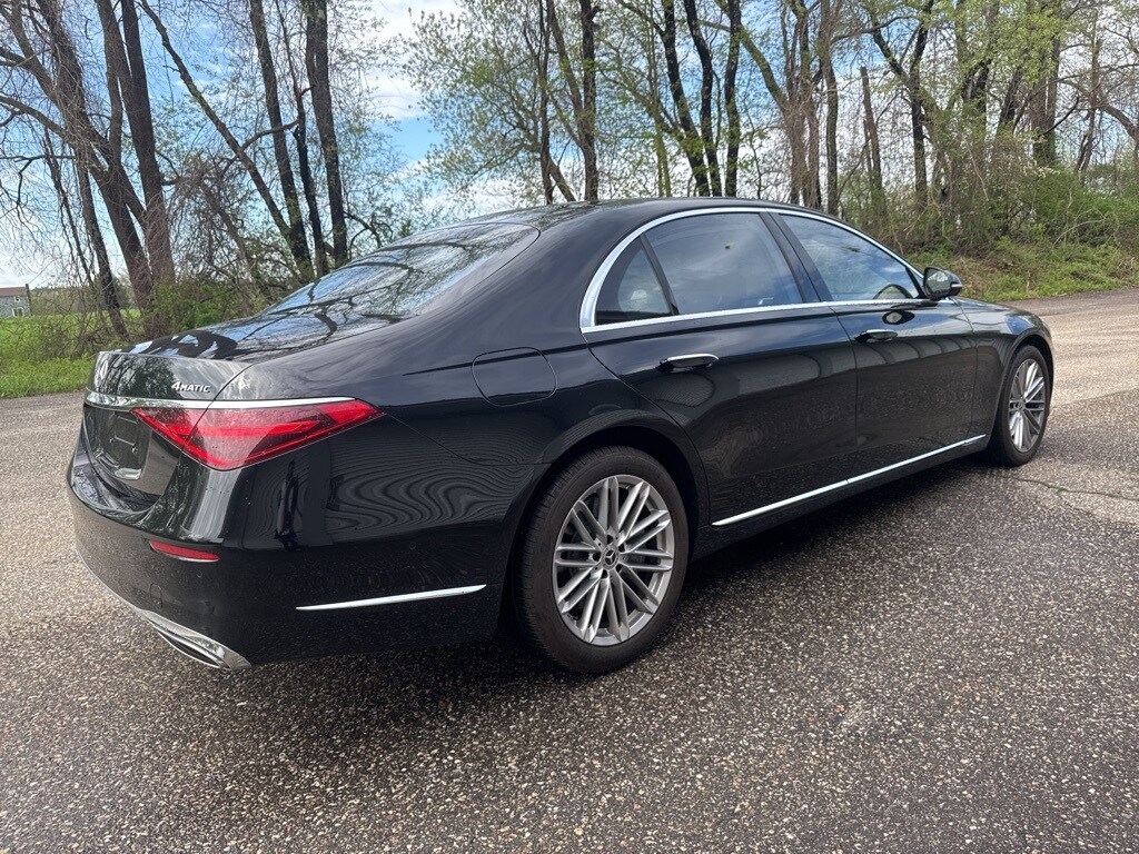 2023 Mercedes Benz S 450 580 photo 2