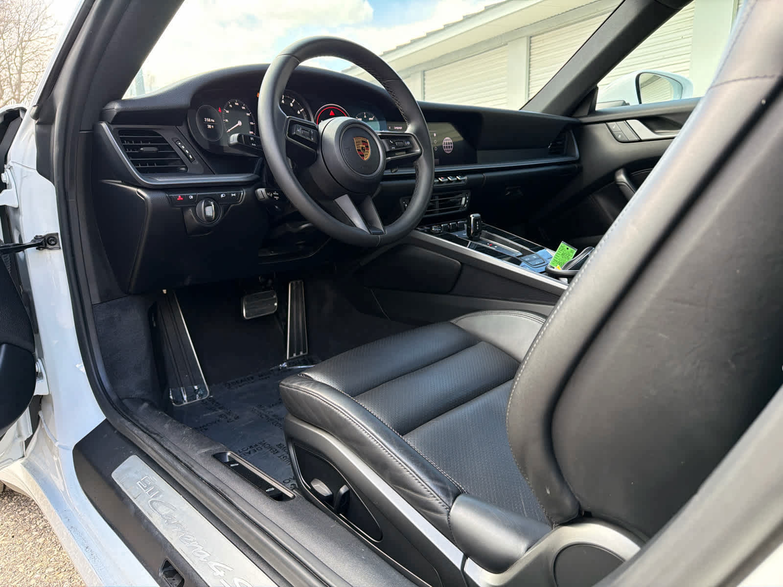2022 Porsche 911 - Photo 10