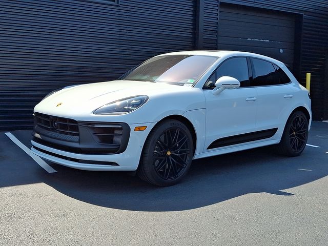 2025 Porsche Macan GTS's photo
