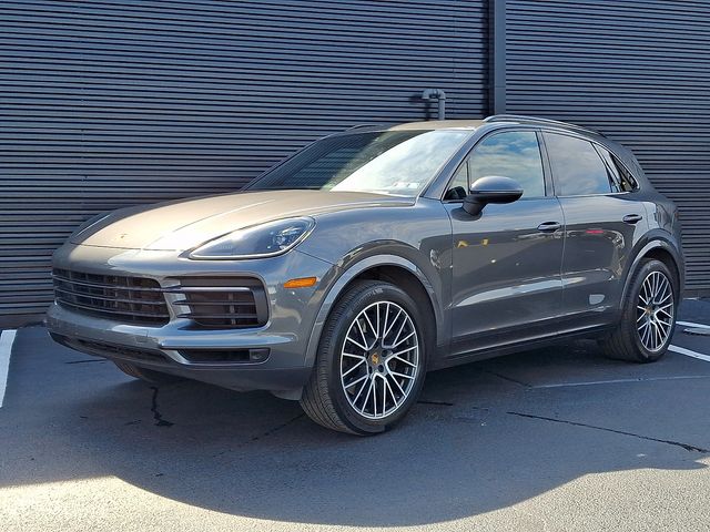 2023 Porsche Cayenne Platinum Edition's photo