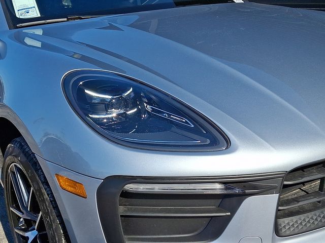 2025 Porsche Macan - Photo 10