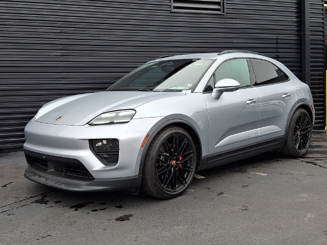 2025 Porsche Macan