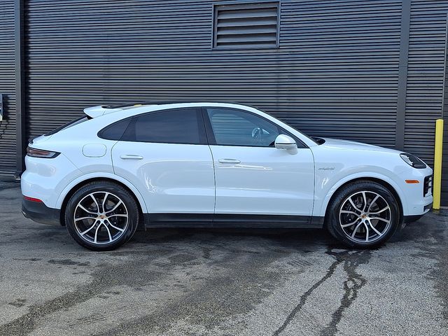 2026 Porsche Cayenne Coup E-Hybrid - Photo 8