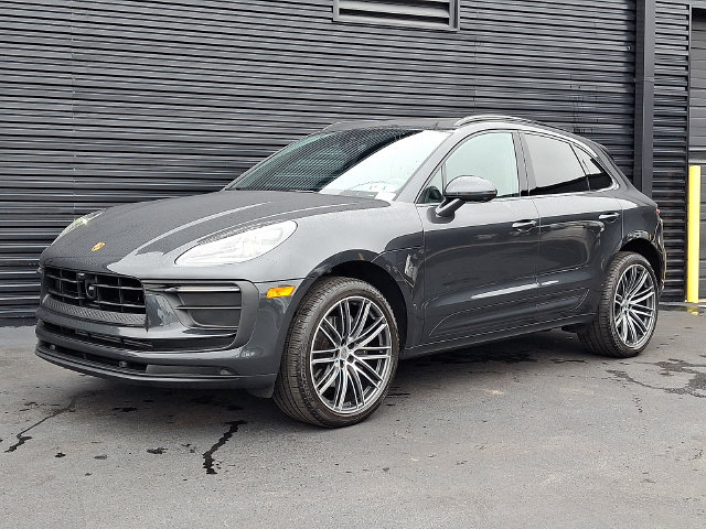 2025 Porsche Macan T