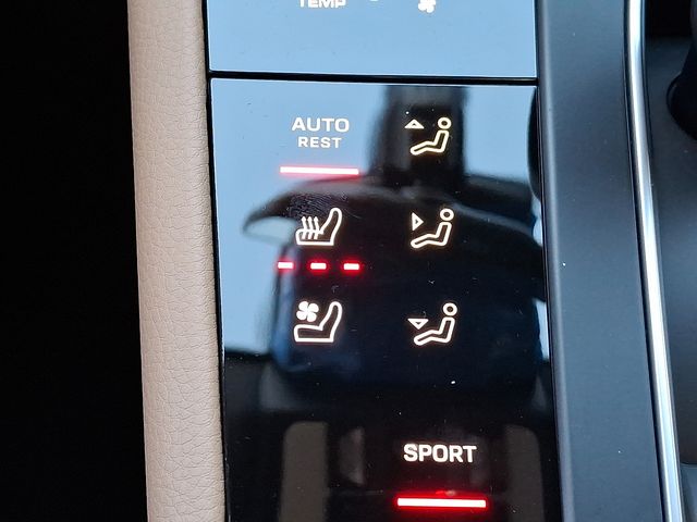 2026 Porsche Macan T - Photo 21