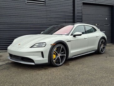 2026 Porsche Taycan Cross Turismo 4S Wagon
