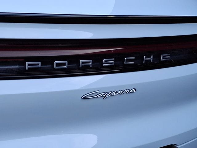 2026 Porsche Cayenne Coup E-Hybrid - Photo 23
