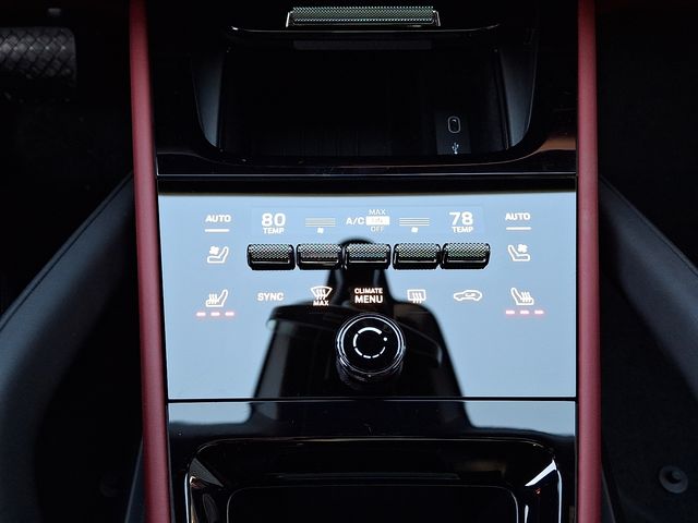 2026 Porsche Cayenne Coup E-Hybrid - Photo 16