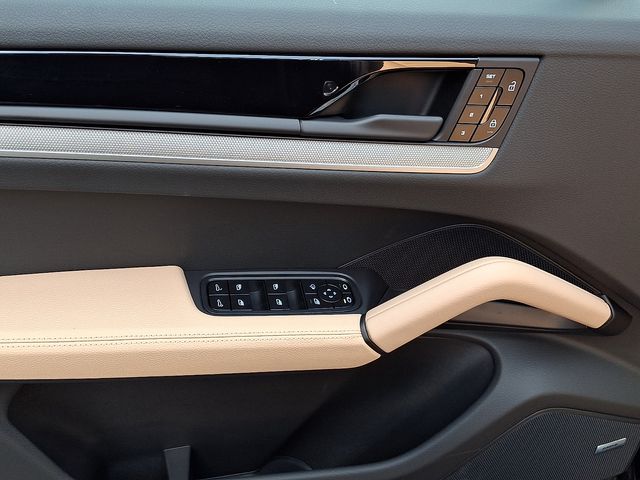 2026 Porsche Cayenne Base - Photo 13