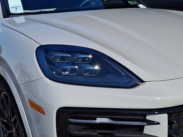 2026 Porsche Cayenne Coup E-Hybrid - Photo 10
