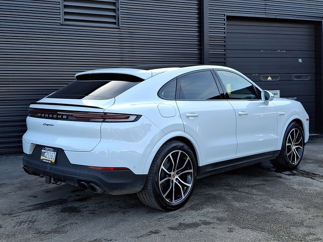 2026 Porsche Cayenne Coup E-Hybrid - Photo 7