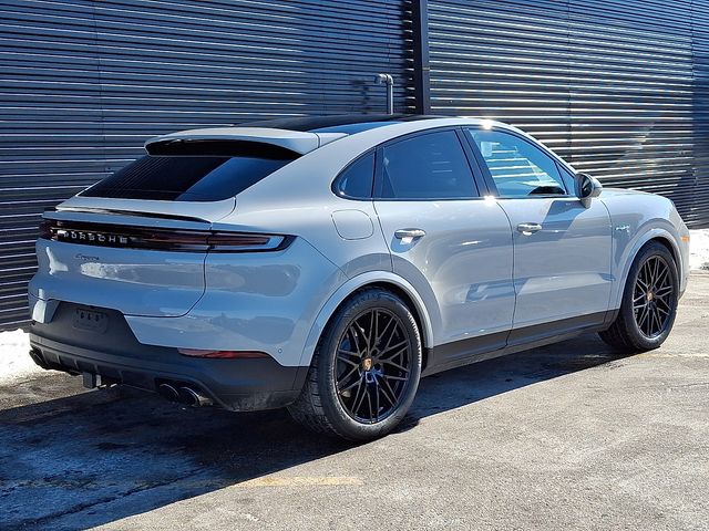 2026 Porsche Cayenne Coup E-Hybrid - Photo 7
