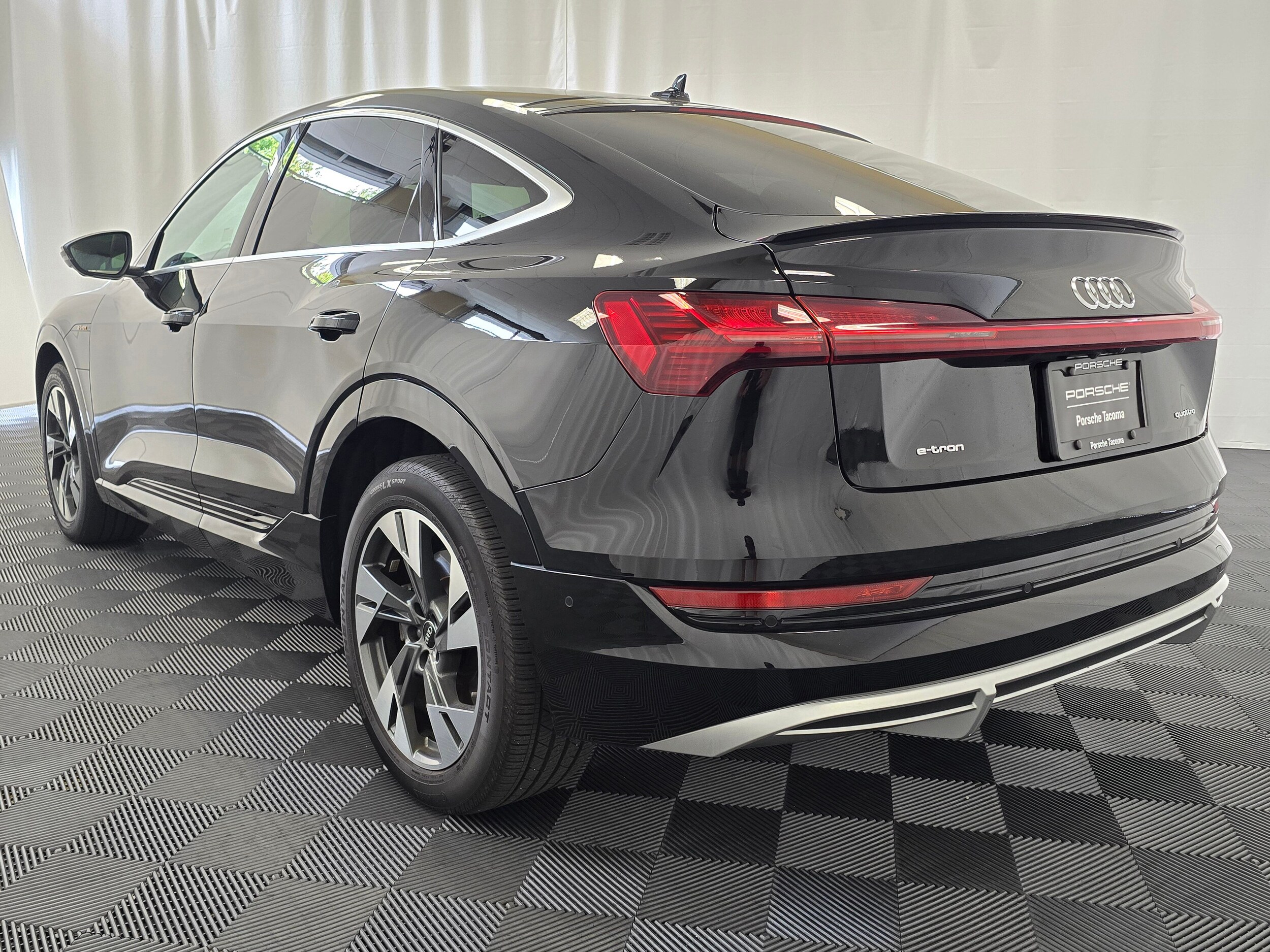 2023 Audi e-tron Sportback S line Premium Plus photo 3