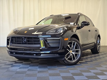2025 Porsche Macan SUV