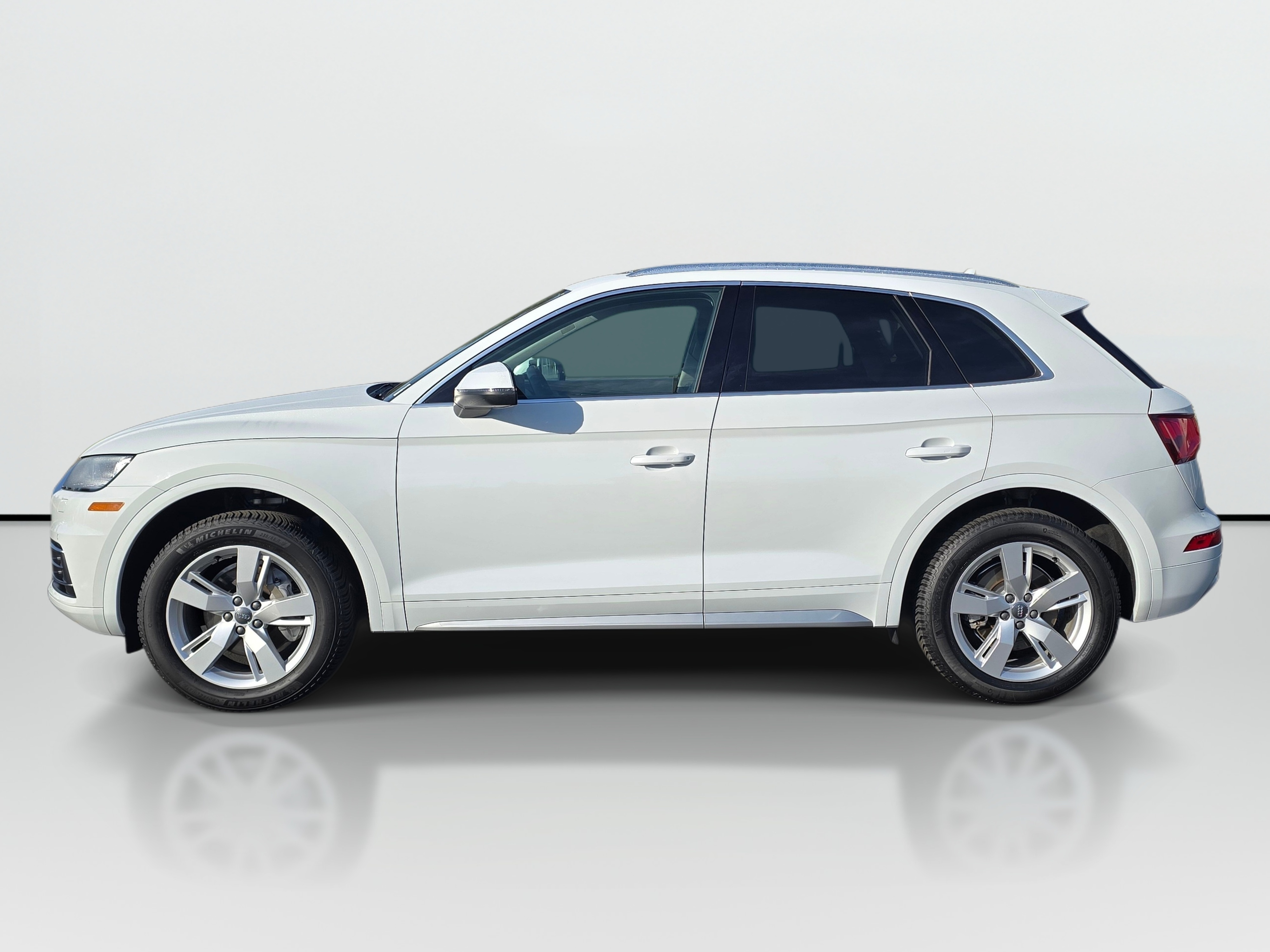 Used 2019 Audi Q5 Premium Plus with VIN WA1BNAFY5K2072150 for sale in Fife, WA