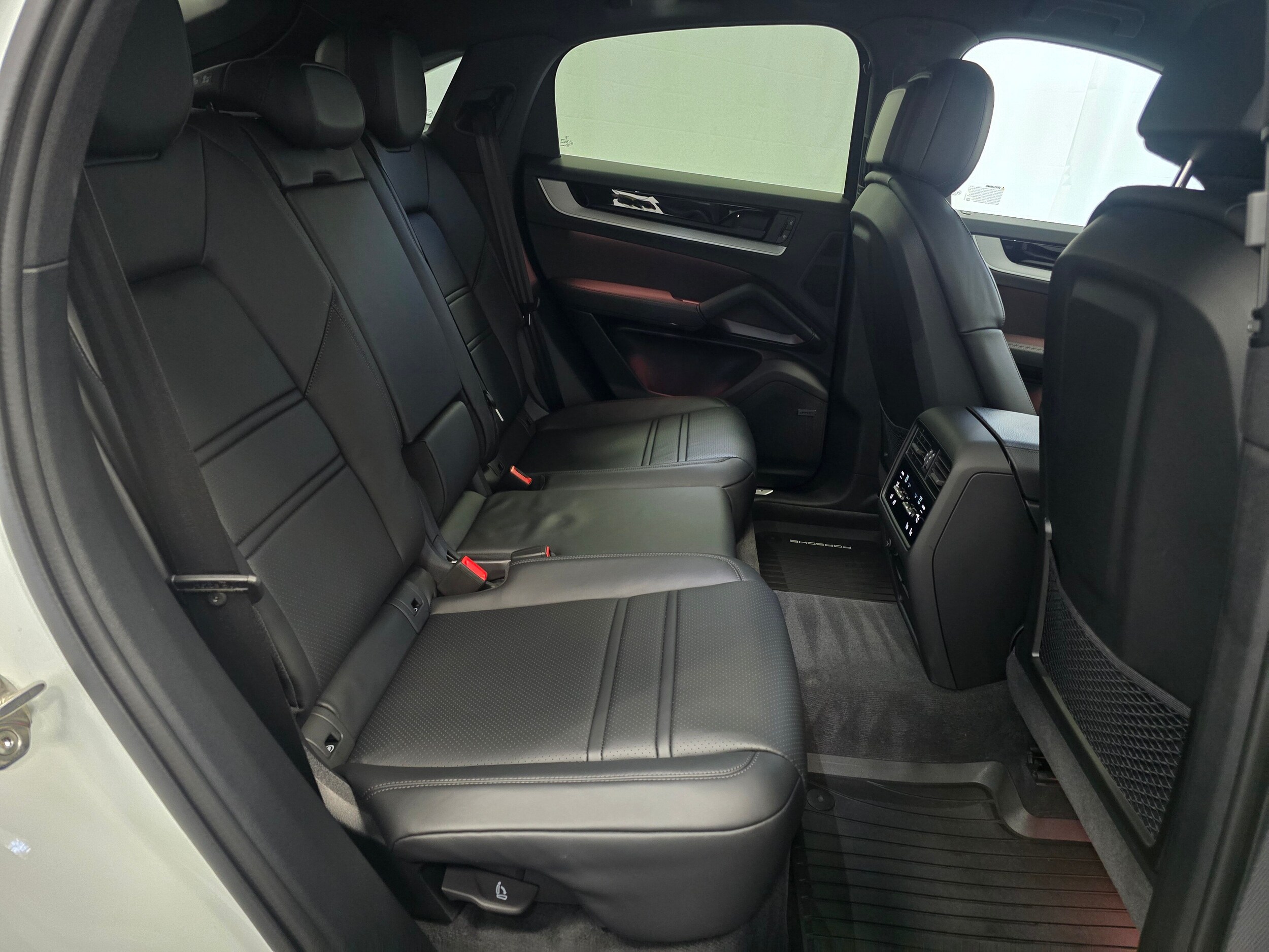 2025 Porsche Cayenne Coup Base - Photo 26