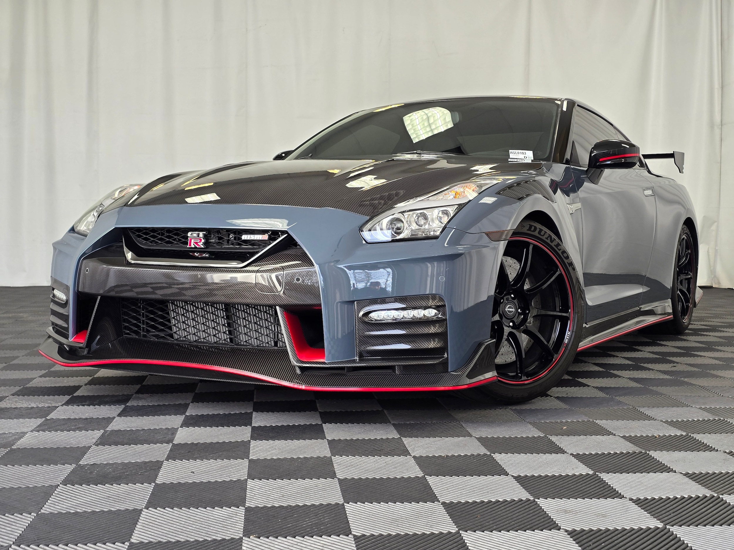 2021 Nissan GT-R NISMO SE's photo