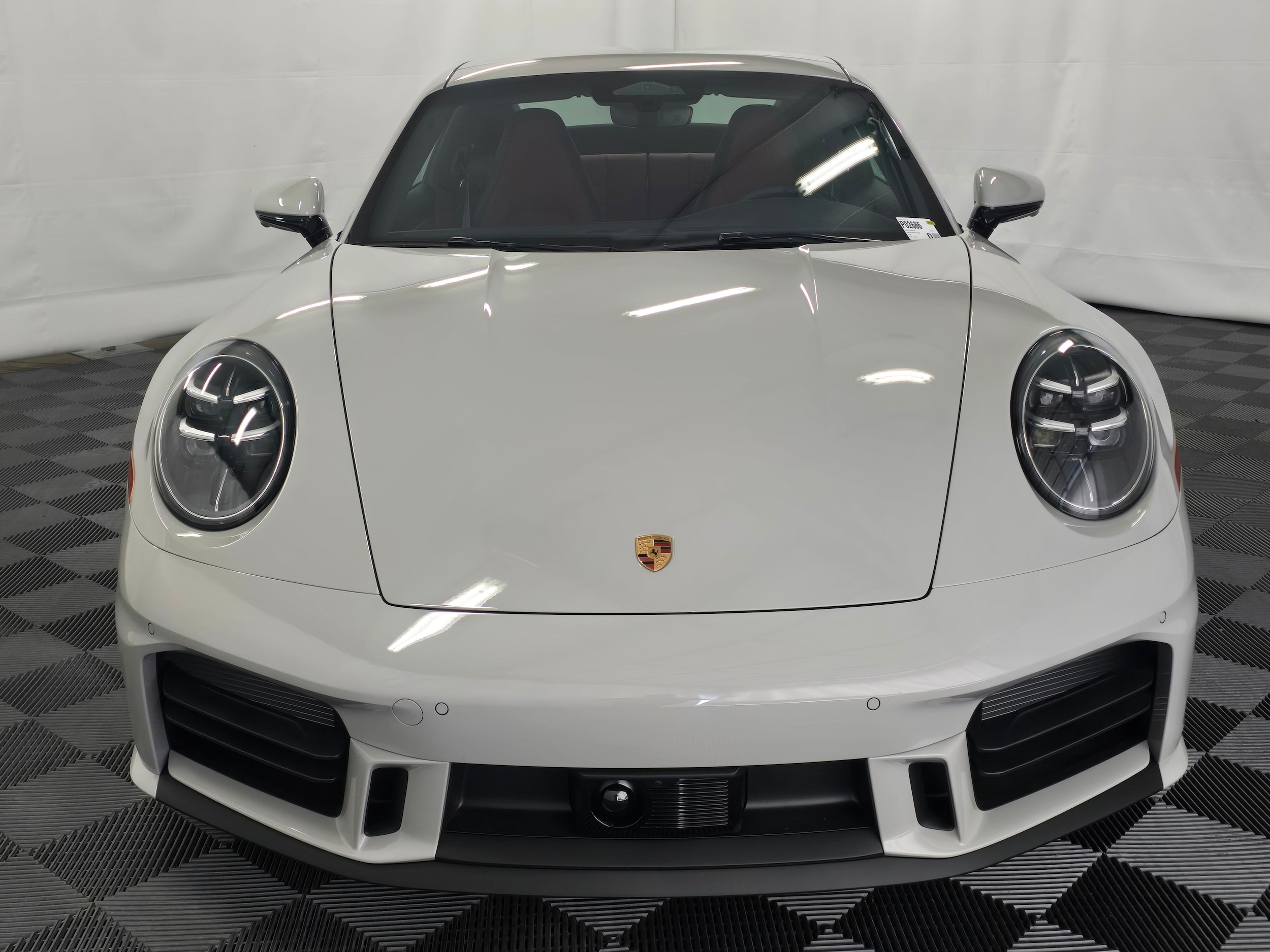 2026 Porsche 911 S - Photo 10