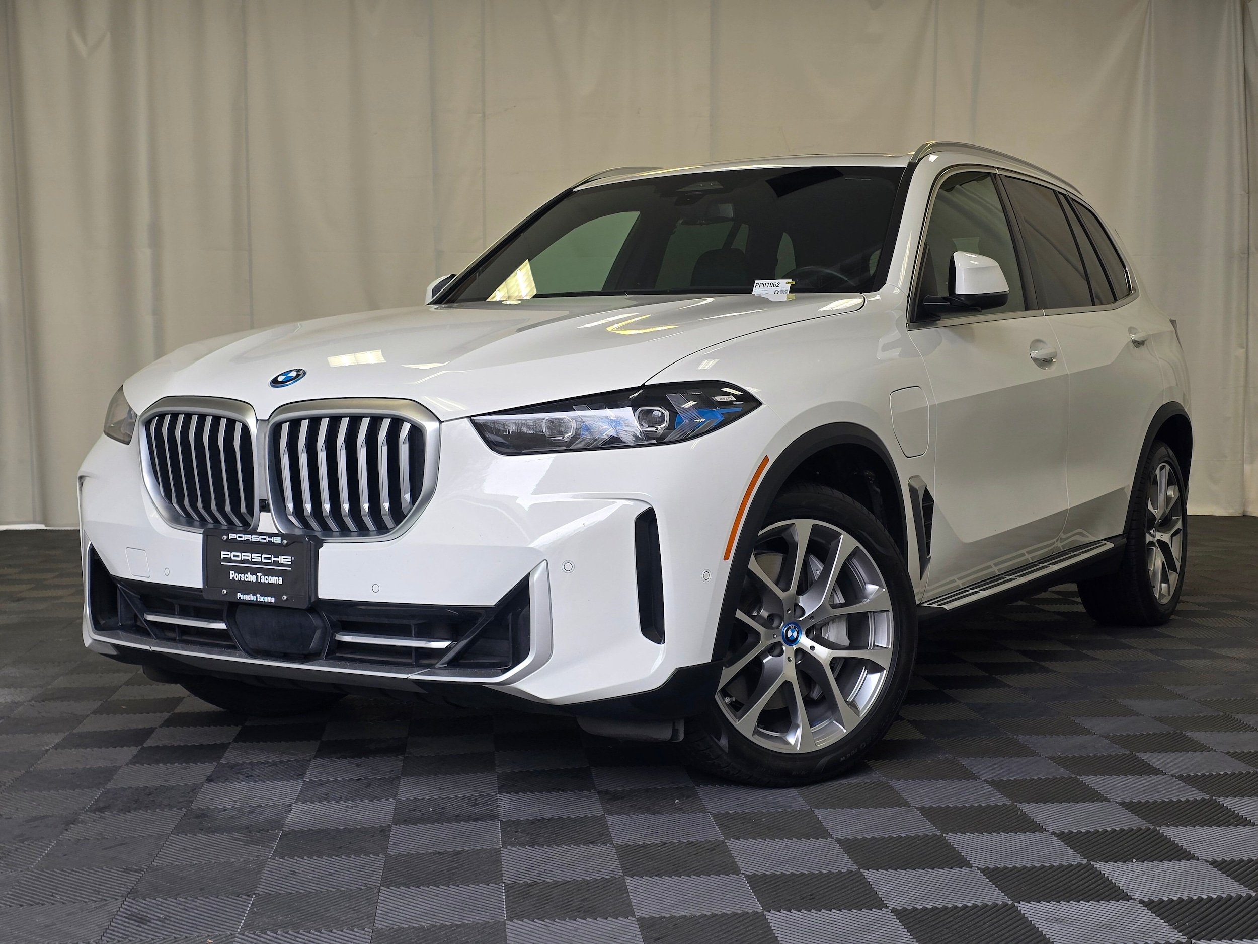 2025 BMW X5 50e