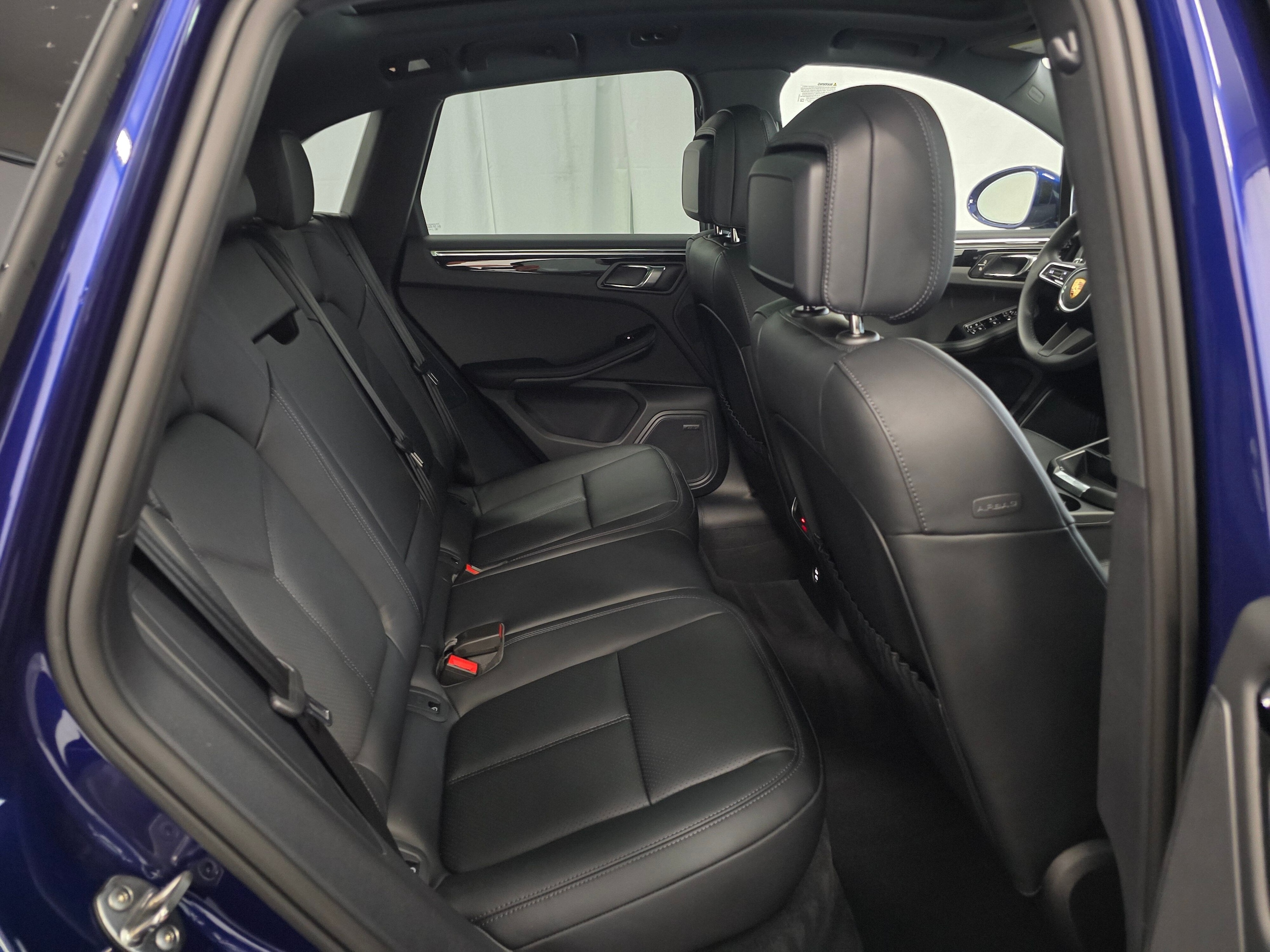 2026 Porsche Macan T - Photo 25
