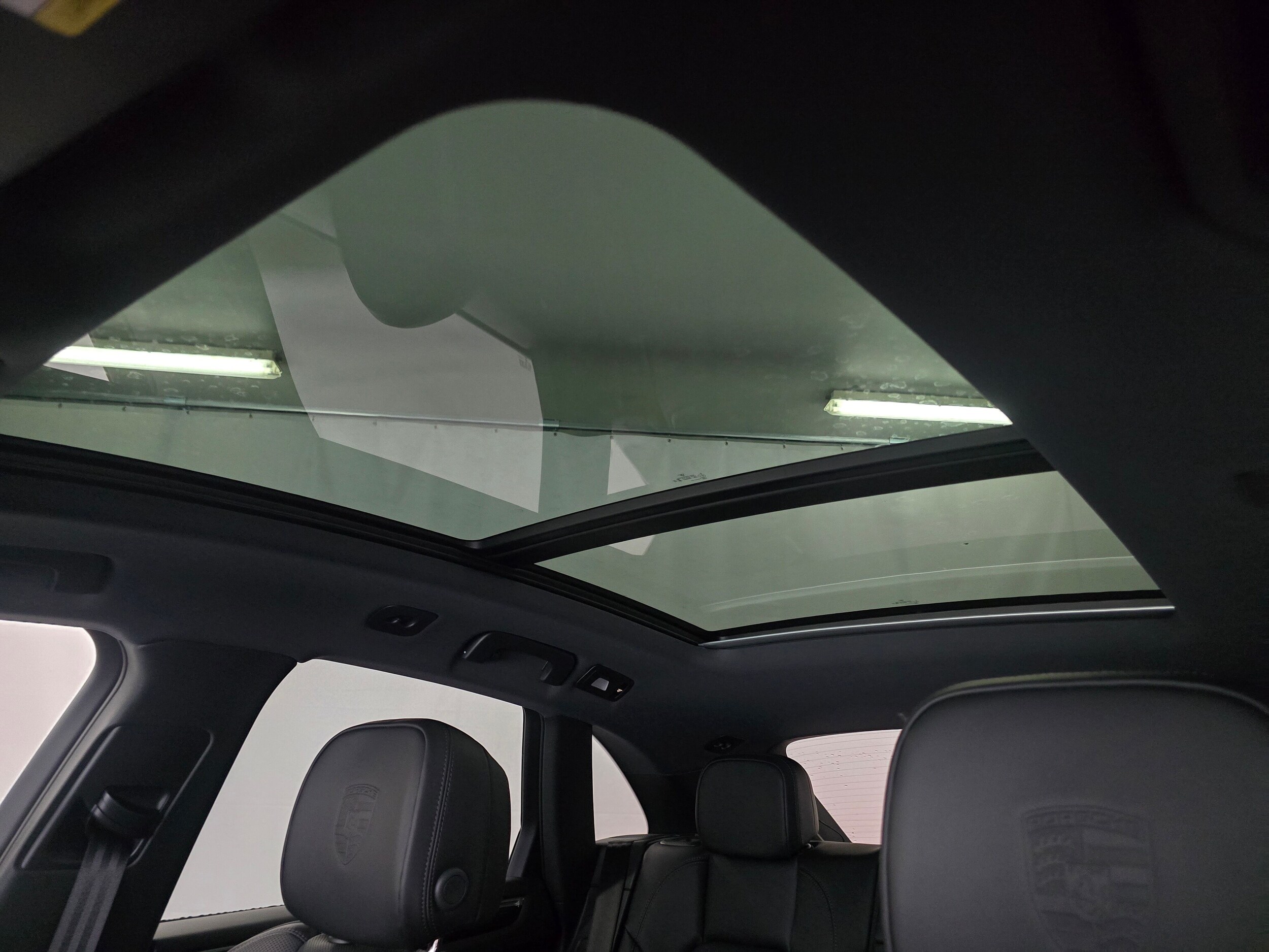 2026 Porsche Macan T - Photo 44