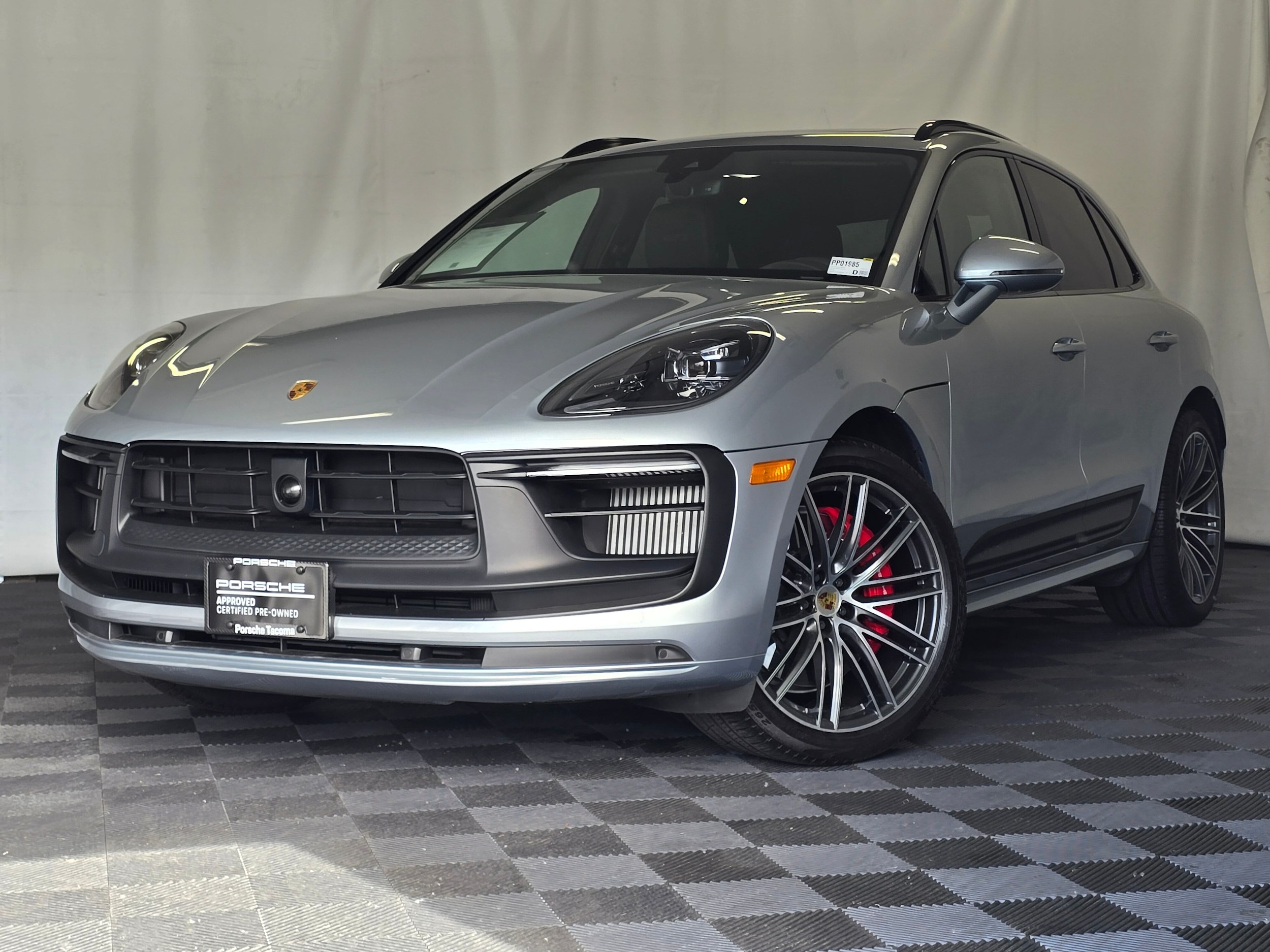 2024 Porsche Macan GTS's photo