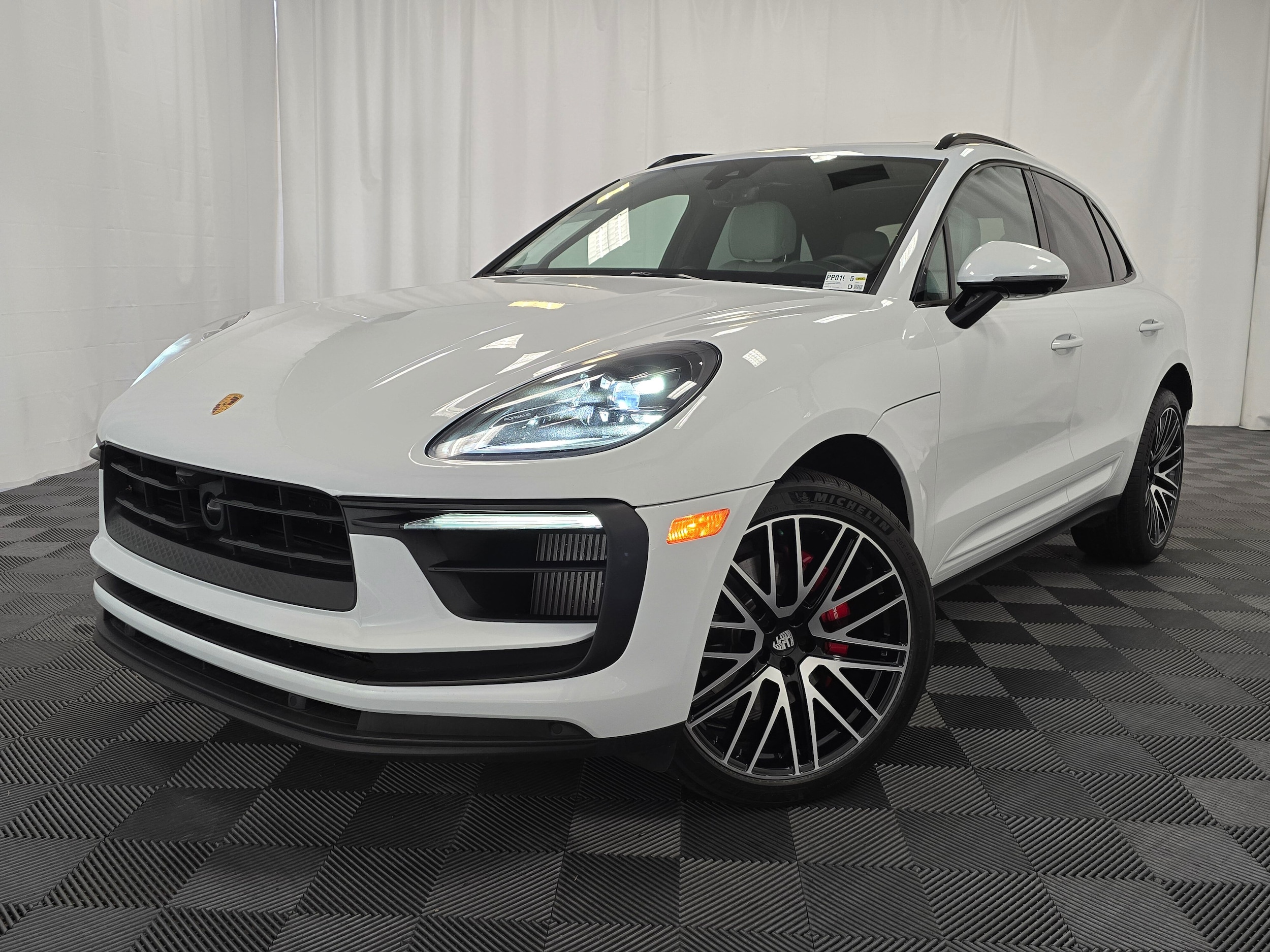 2022 Porsche Macan S